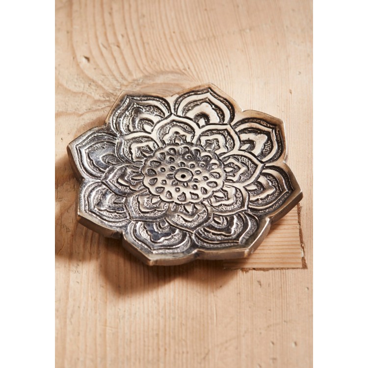 Flower Shaped Aluminium Incense Holder IH65