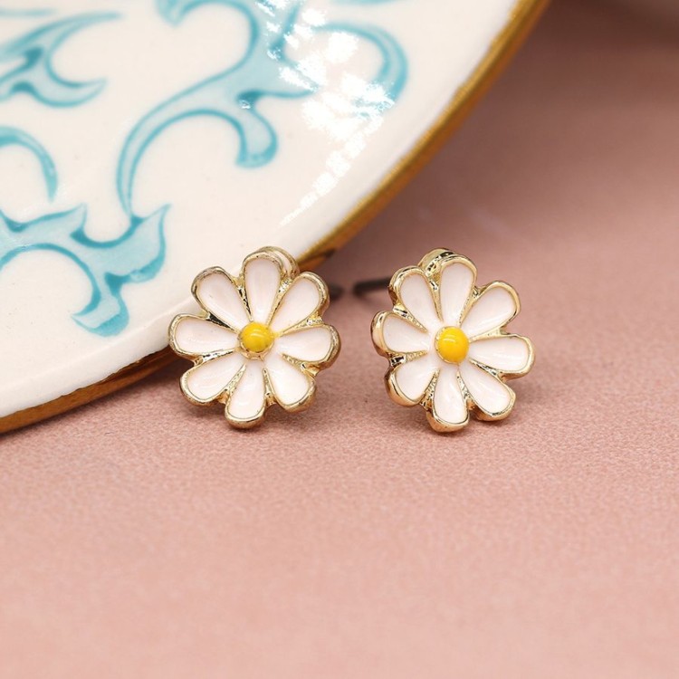 Golden daisy stud earrings with enamel