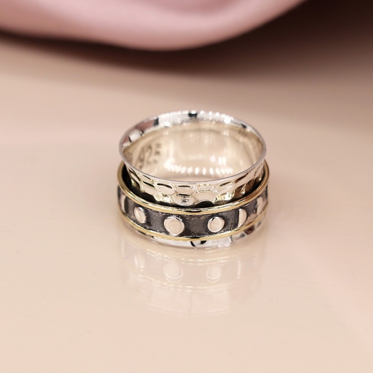 POM Sterling silver spinning ring with lunar cycle band